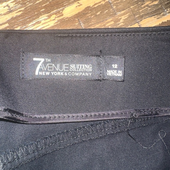 Women’s New York & Company Pencil Skirt size 12 - Picture 3 of 4